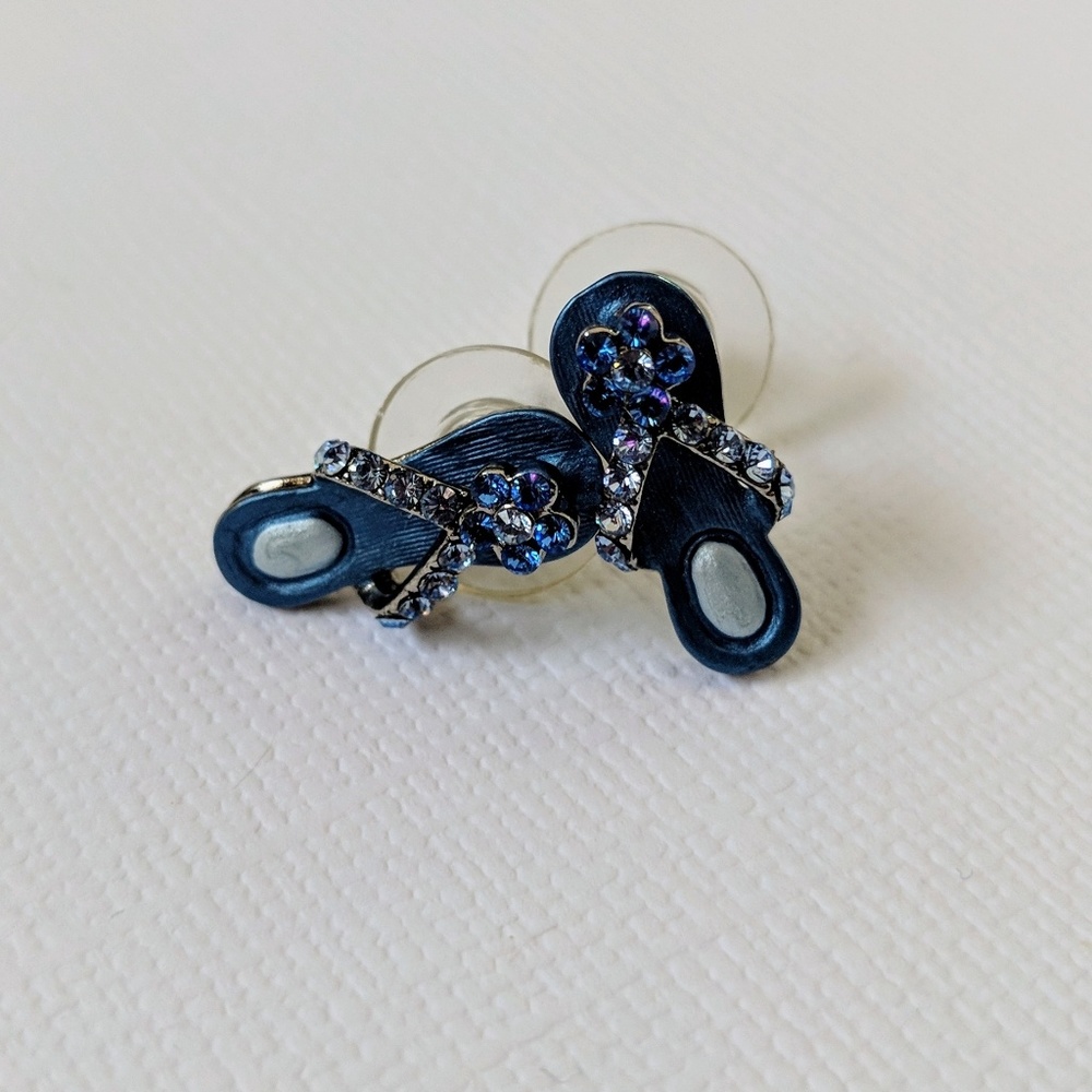 Cute blue sandal earring with tiny crystal accents